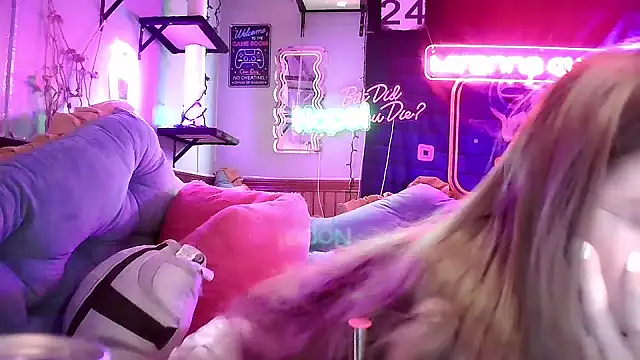 Snapshot of mirannacult chatting on 01.27.25 mirannacult online show from 01.27.25