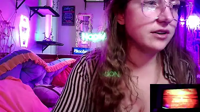 Snapshot of mirannacult chatting on 02.02.25 mirannacult online show from 02.02.25