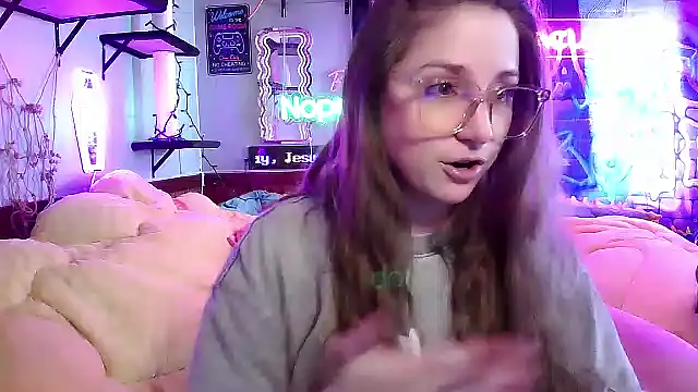 Snapshot of mirannacult chatting on 02.23.25 mirannacult online show from 02.23.25