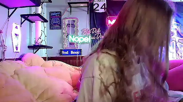 Snapshot of mirannacult chatting on 03.05.25 mirannacult online show from 03.05.25