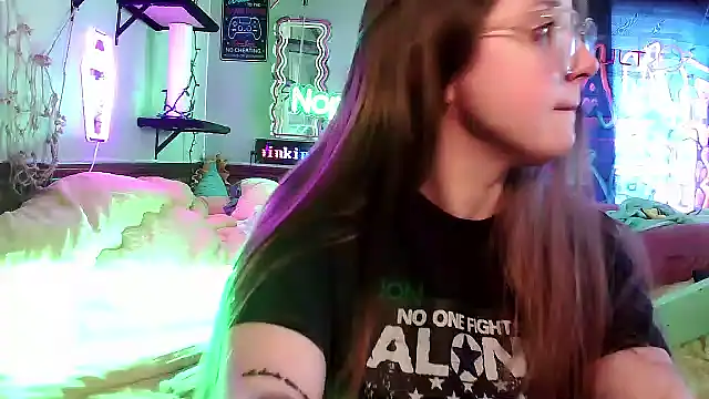 Snapshot of mirannacult chatting on 03.08.25 mirannacult online show from 03.08.25