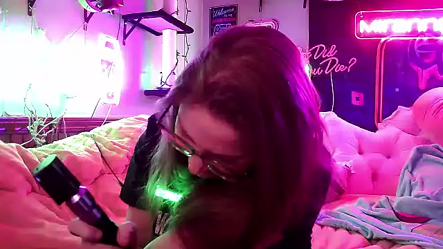 Snapshot of mirannacult chatting on 03.11.25 mirannacult online show from 03.11.25