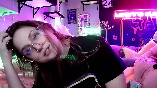 Snapshot of mirannacult chatting on 03.16.25 mirannacult online show from 03.16.25