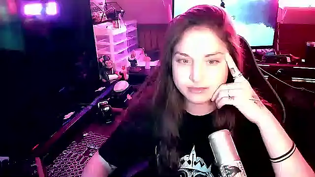 Snapshot of mirannacult chatting on 09.22.25 mirannacult online show from 09.22.25