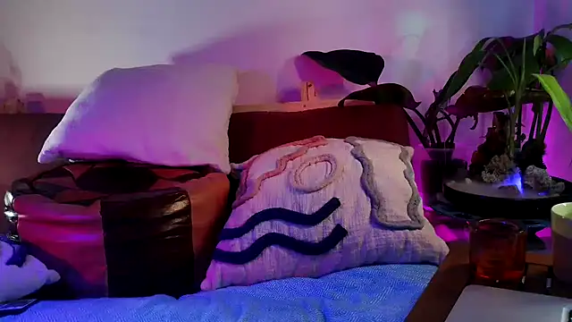 Snapshot of Alpha_theking chatting on 11.05.25 Alpha theking online show from 11.05.25