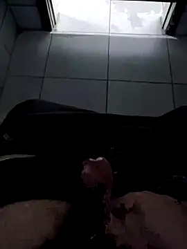 Snapshot of novinho_rosado chatting on 09.25.25 novinho rosado online show from 09.25.25