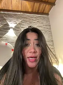 Snapshot of _MadiLee_ chatting on 02.03.25 MadiLee online show from 02.03.25