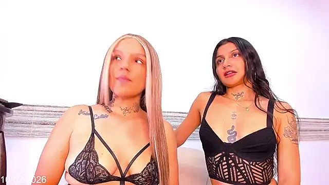 Snapshot of Sensually_Explosive chatting on 02.11.26 Sensually Explosive online show from 02.11.26