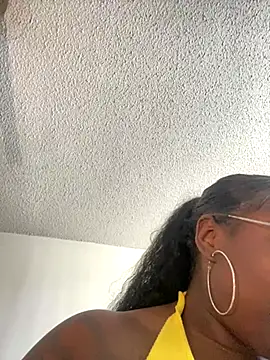 LillShayy online show from 11.14.25