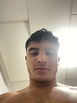 Snapshot of Mentriplex chatting on 02.14.26 Mentriplex online show from 02.14.26