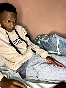 Snapshot of fireboyafrica chatting on 09.11.25 fireboyafrica online show from 09.11.25