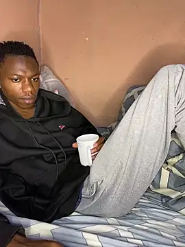 Snapshot of fireboyafrica chatting on 10.09.25 fireboyafrica online show from 10.09.25