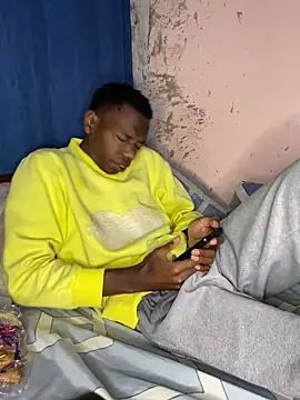 Snapshot of fireboyafrica chatting on 11.03.25 fireboyafrica online show from 11.03.25