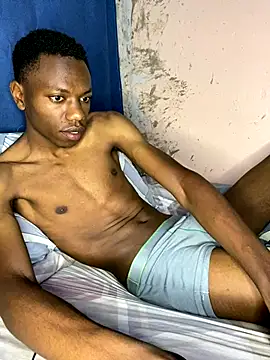 Snapshot of fireboyafrica chatting on 11.08.25 fireboyafrica online show from 11.08.25