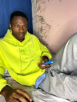 Snapshot of fireboyafrica chatting on 11.09.25 fireboyafrica online show from 11.09.25