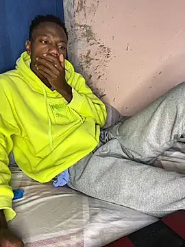 Snapshot of fireboyafrica chatting on 11.09.25 fireboyafrica online show from 11.09.25