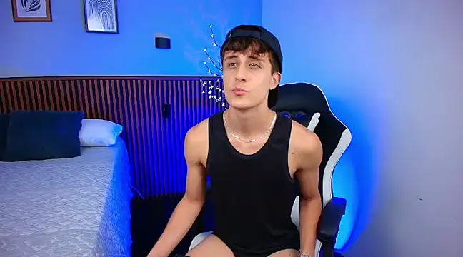 Snapshot of JoseloEvans chatting on 01.09.25 JoseloEvans online show from 01.09.25