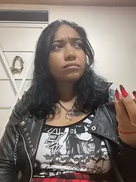 Snapshot of _octavia_ chatting on 12.16.24 octavia online show from 12.16.24