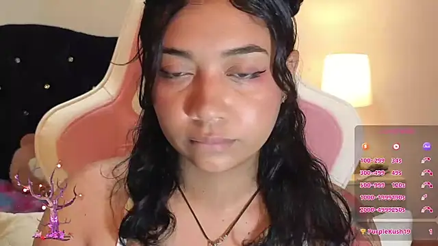 Snapshot of _octavia_ chatting on 12.17.24 octavia online show from 12.17.24