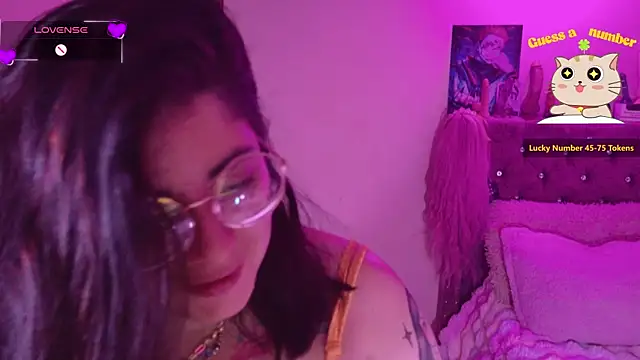 Snapshot of Azamy-12 chatting on 11.03.25 Azamy-12 online show from 11.03.25