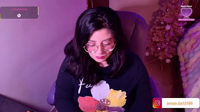 Snapshot of Azamy-12 chatting on 11.29.25 Azamy-12 online show from 11.29.25