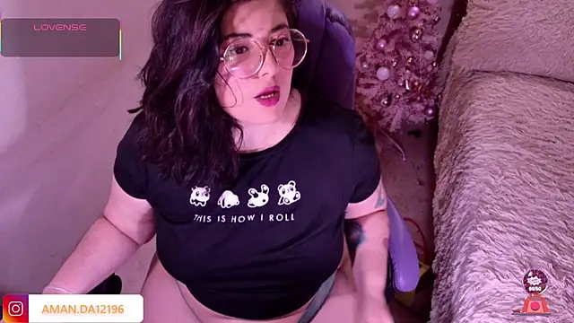 Snapshot of Azamy-12 chatting on 12.14.25 Azamy-12 online show from 12.14.25