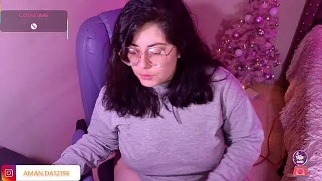 Snapshot of Azamy-12 chatting on 12.15.25 Azamy-12 online show from 12.15.25