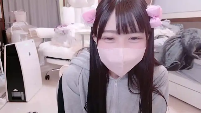 Snapshot of YUNOCHI_nyanko chatting on 12.29.24 YUNOCHI nyanko online show from 12.29.24