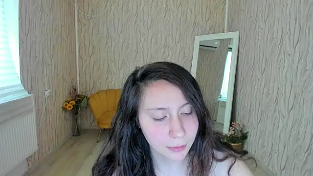 Snapshot of AishaRouhi chatting on 01.24.25 AishaRouhi online show from 01.24.25