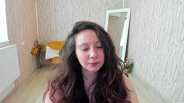 Snapshot of AishaRouhi chatting on 02.27.25 AishaRouhi online show from 02.27.25