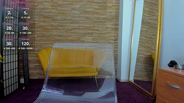 Snapshot of AishaRouhi chatting on 09.14.25 AishaRouhi online show from 09.14.25