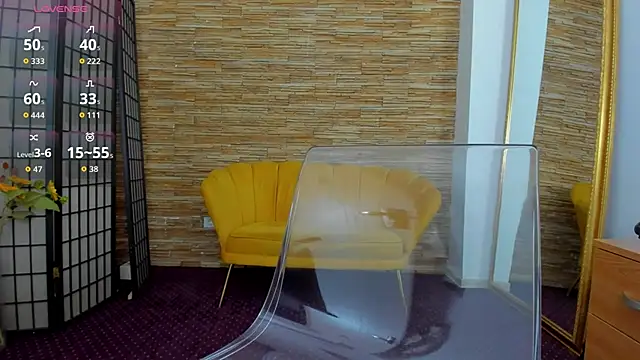 Snapshot of AishaRouhi chatting on 09.16.25 AishaRouhi online show from 09.16.25