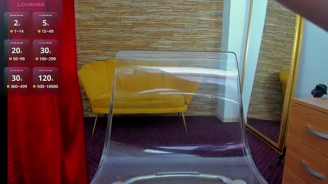 Snapshot of AishaRouhi chatting on 09.20.25 AishaRouhi online show from 09.20.25