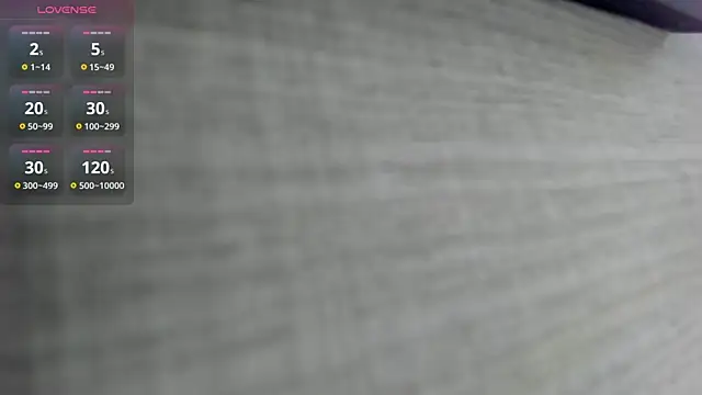 Snapshot of AishaRouhi chatting on 10.13.25 AishaRouhi online show from 10.13.25