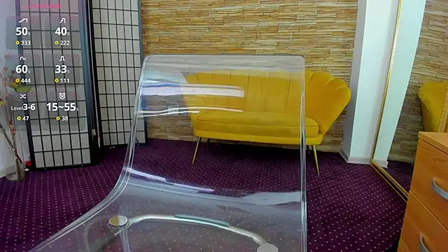 Snapshot of AishaRouhi chatting on 11.06.25 AishaRouhi online show from 11.06.25