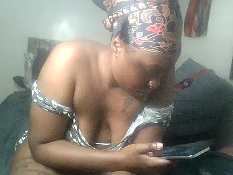 IAm Katie online show from 12.21.25