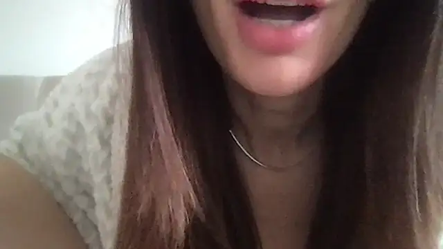 Snapshot of paolajonez chatting on 11.02.25 paolajonez online show from 11.02.25