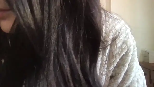 Snapshot of paolajonez chatting on 11.21.25 paolajonez online show from 11.21.25