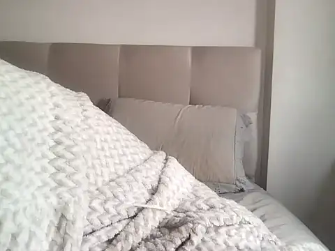 paolajonez online show from 08.04.26