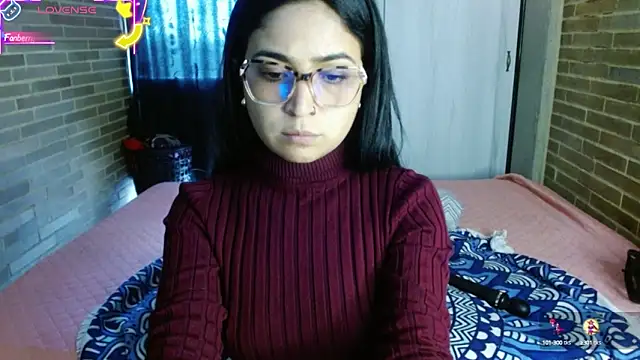 Snapshot of helenacyruss chatting on 10.14.25 helenacyruss online show from 10.14.25
