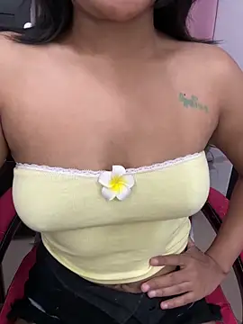 Snapshot of LeisyXO chatting on 02.09.26 LeisyXO online show from 02.09.26