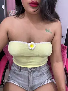 Snapshot of LeisyXO chatting on 03.27.26 LeisyXO online show from 03.27.26