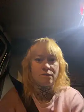 poussichienne online show from 04.25.26