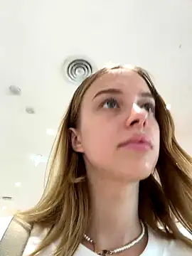 Snapshot of enjoy_my_beauty chatting on 12.02.24 enjoy my beauty online show from 12.02.24