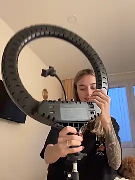 Snapshot of enjoy_my_beauty chatting on 12.05.25 enjoy my beauty online show from 12.05.25