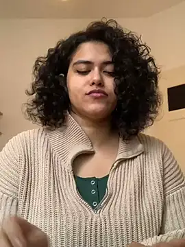 Snapshot of Curvydesifromgermany chatting on 01.23.25 Curvydesifromgermany online show from 01.23.25