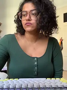 Snapshot of Curvydesifromgermany chatting on 03.03.25 Curvydesifromgermany online show from 03.03.25