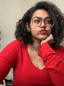 Snapshot of Curvydesifromgermany chatting on 03.20.25 Curvydesifromgermany online show from 03.20.25