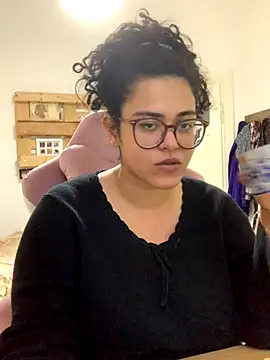 Curvydesifromgermany online show from 11.24.25