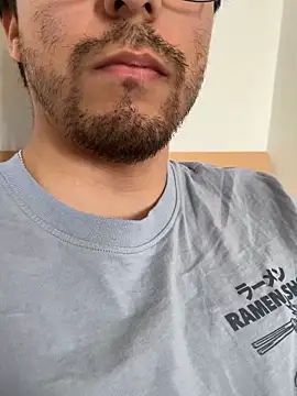 Snapshot of Khun_bm chatting on 03.21.26 Khun bm online show from 03.21.26